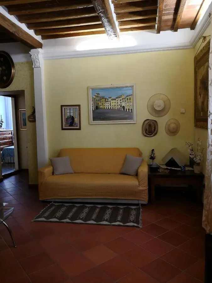 La Loggia Apartment Lucca 0*,